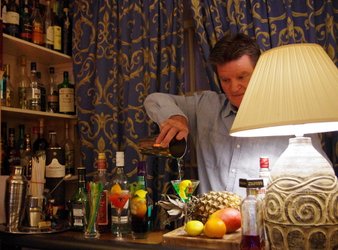 Chris Cogan - Cocktail barman available in Sussex, Kent, Surrey, London, Essex and other areas of UK